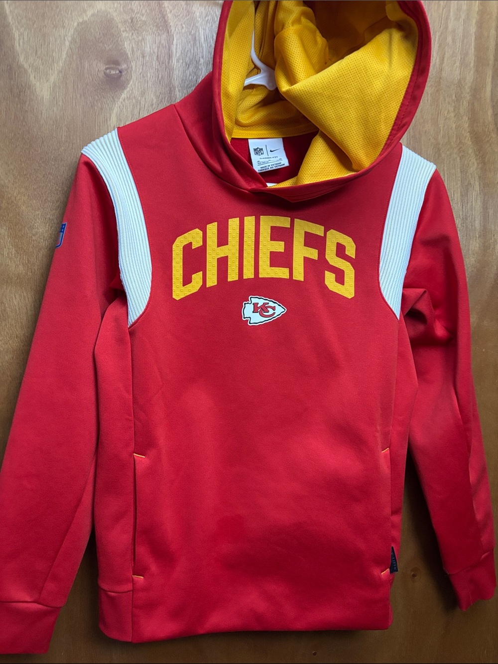 Nike Red & Yellow Kansas City Chiefs Hoodie (youth M 10-12) - Picture 10 of 13